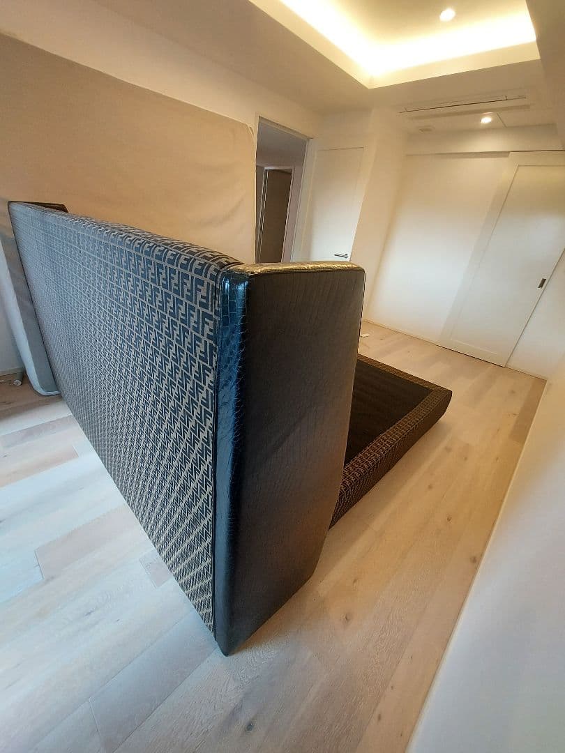 FENDI CASA フェンディカーサ ズッカ柄 キングサイズ ベッド