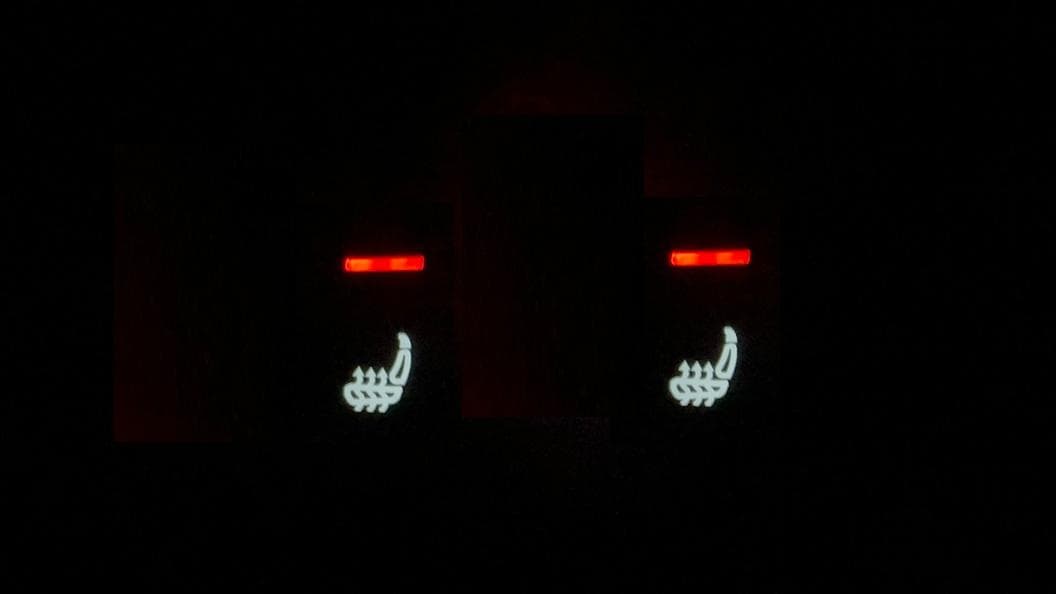 現行トヨタ カローラツーリング 後付シートヒーターHI/LO切替 2席分