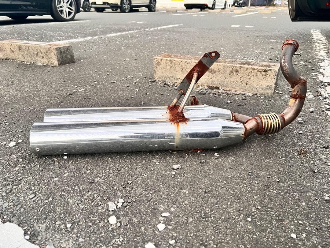 フュージョン　マフラー　難あり