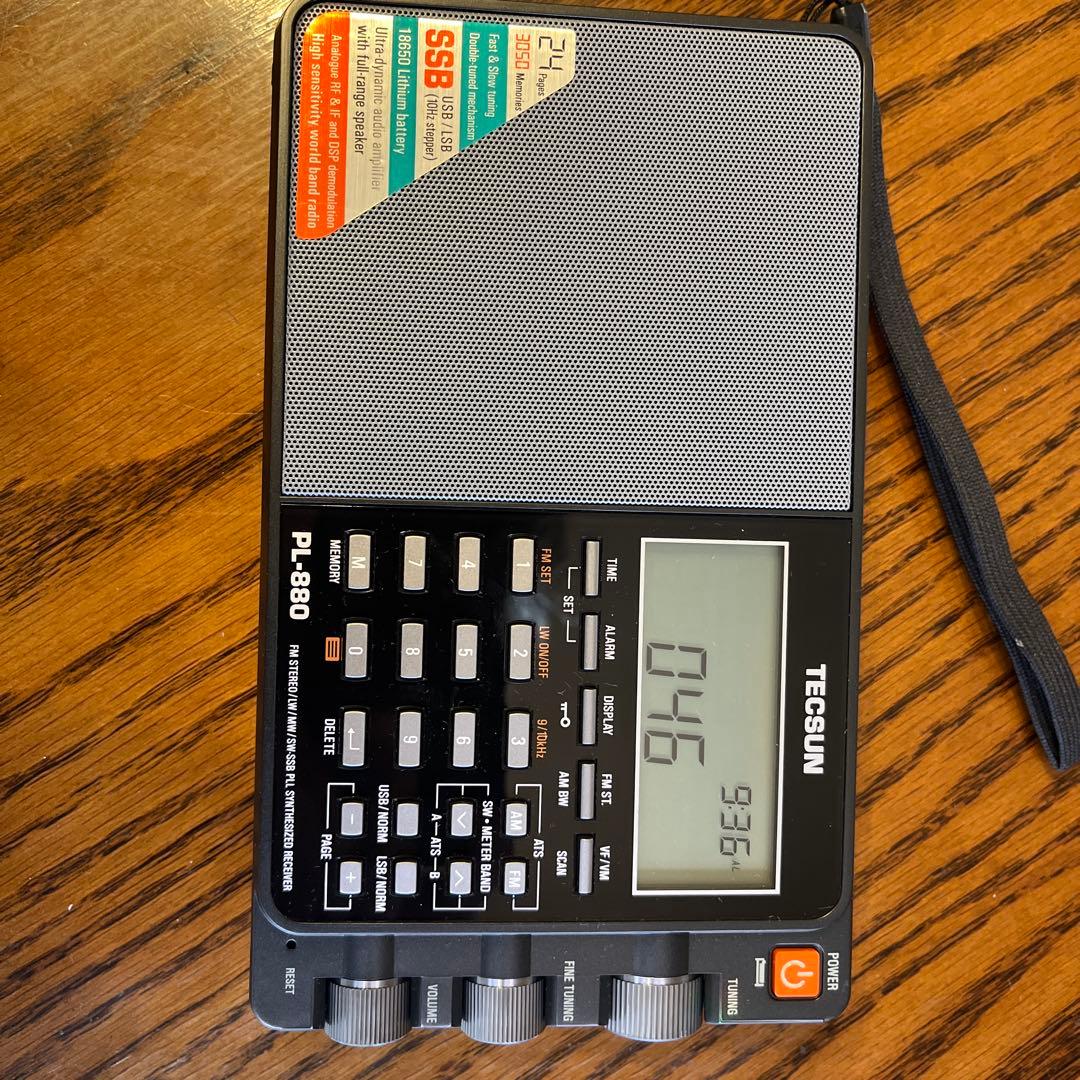 TECSUN高感度短波ラジオPL-880