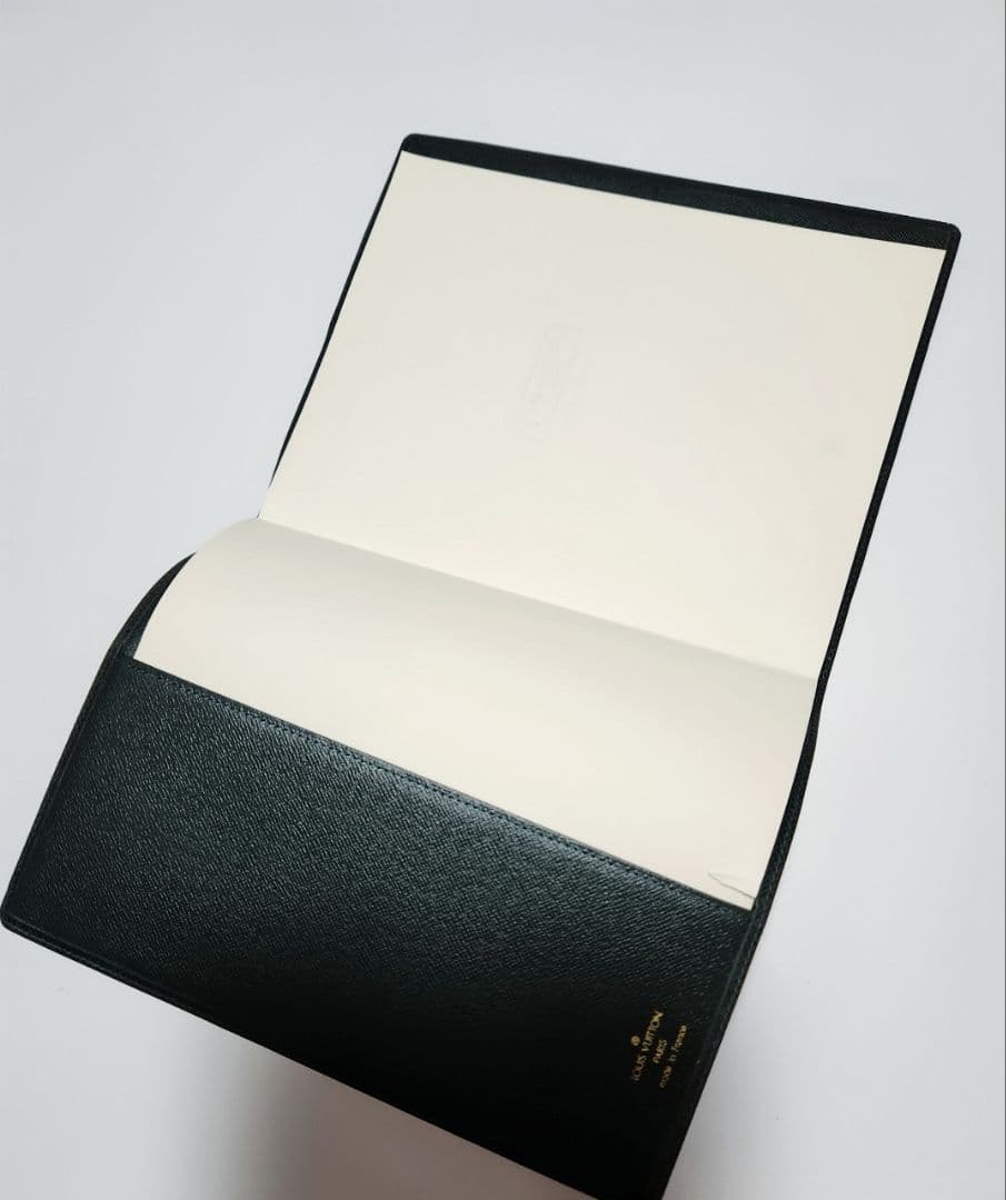 ルイヴィトン ❤️ Louis  Vuitton  タイガ アジェンダ ノート