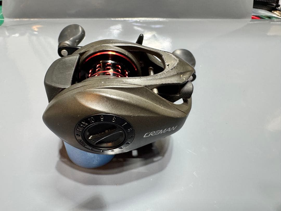 G-nisu【ゴライアス】左巻き8:1 替スプール付き　ジーニアス