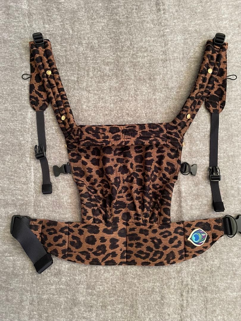 artipoppe レオパード　アーティポッペ　ヒョウ柄 抱っこ紐　コットン