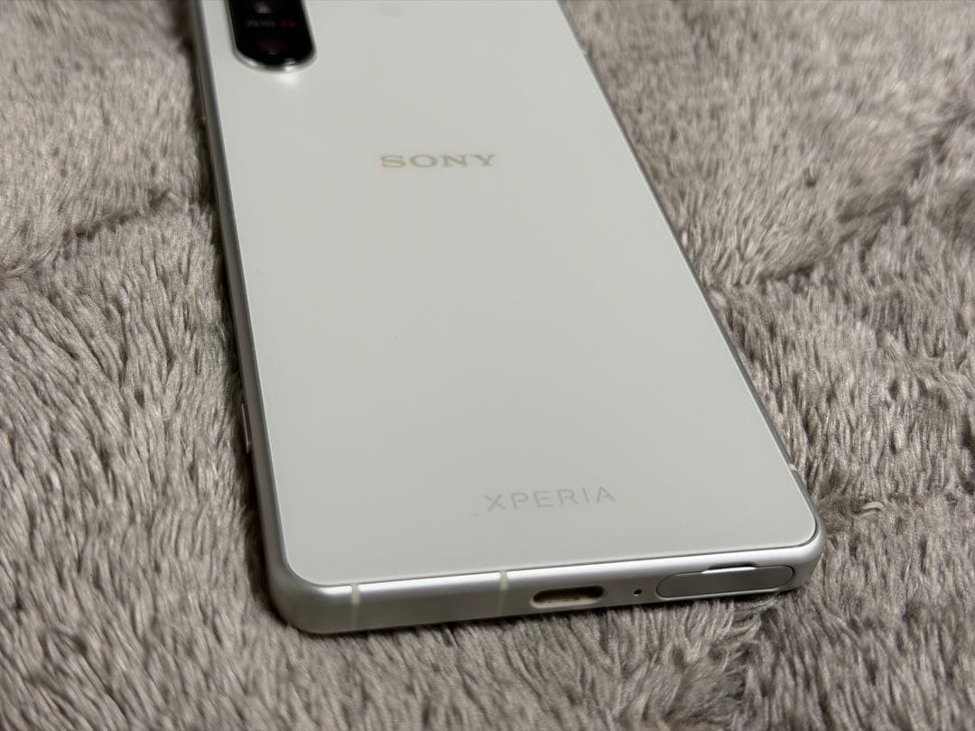A*★様 Xperia 5 Ⅳ エクリュホワイト 128gb A204SO ケー