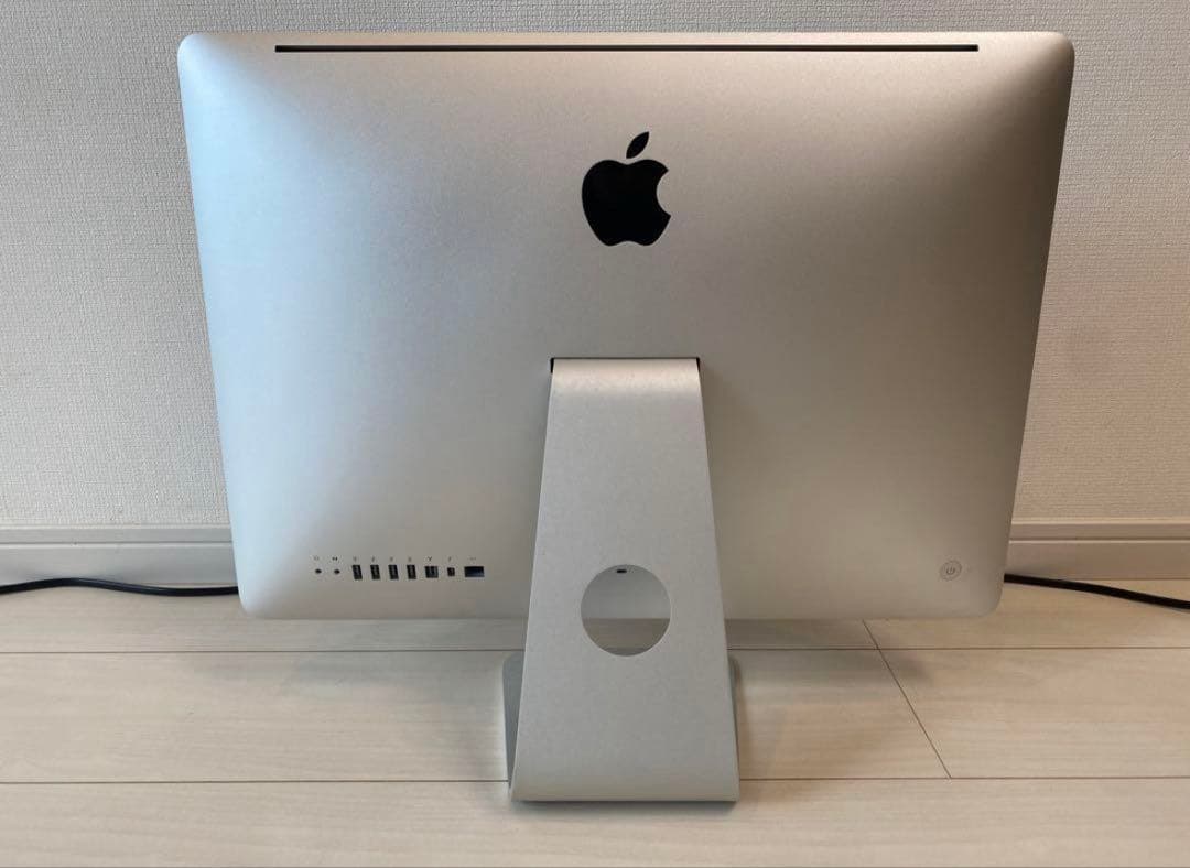 Macデスクトップ iMac (21.5-inch, Mid 2011)