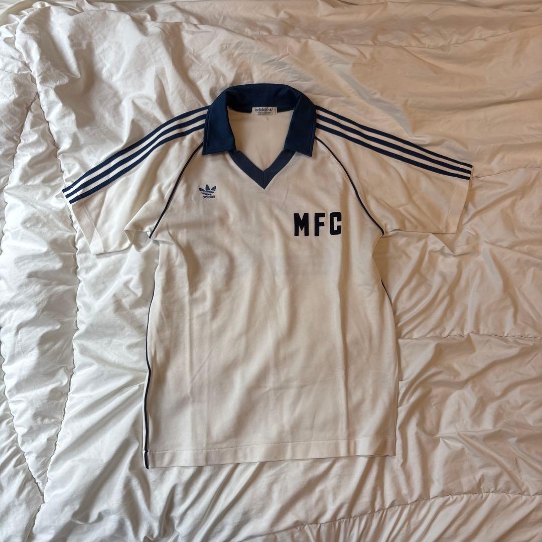 菅田将暉着用80s adidas skipper game shirts