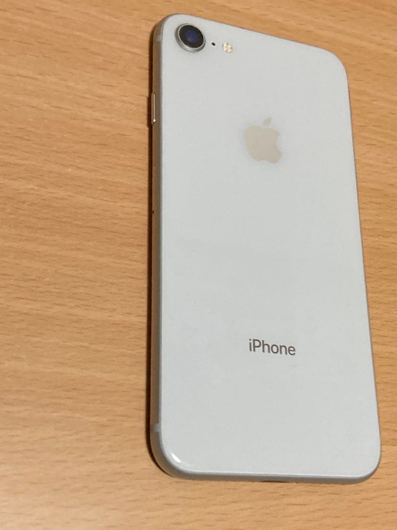 iPhone8ホワイト64GB