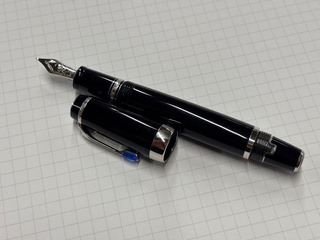 【廃盤品】モンブラン　ボエム　万年筆(M)