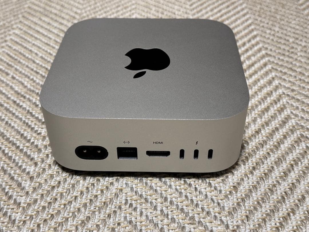 Apple Mac mini M4 Pro 24GB メモリ　512GB SSD
