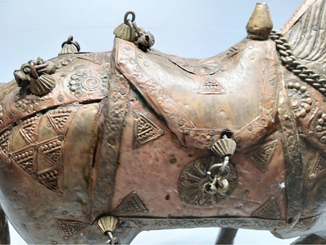 ヴィンテージ 馬 置物 騎馬 金属張り合わせ 精巧な造り インテリア 飾り 置物