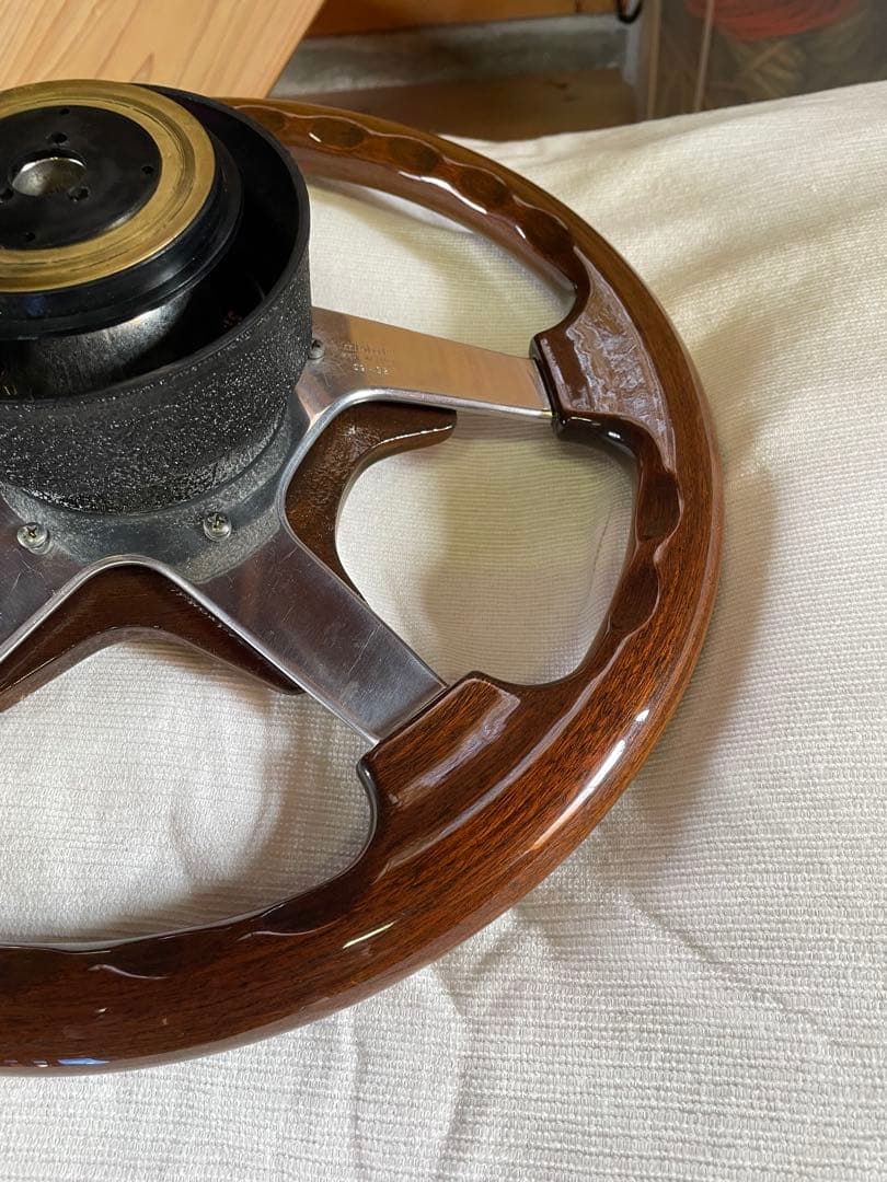 MOMOアストラ ウッド ステアリング 希少 美品