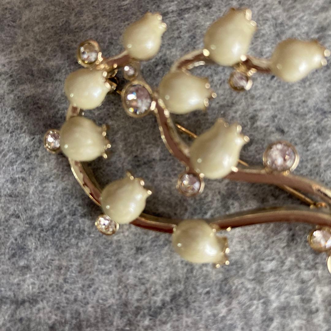 未使用アンテプリマ　スズラン花ブローチ