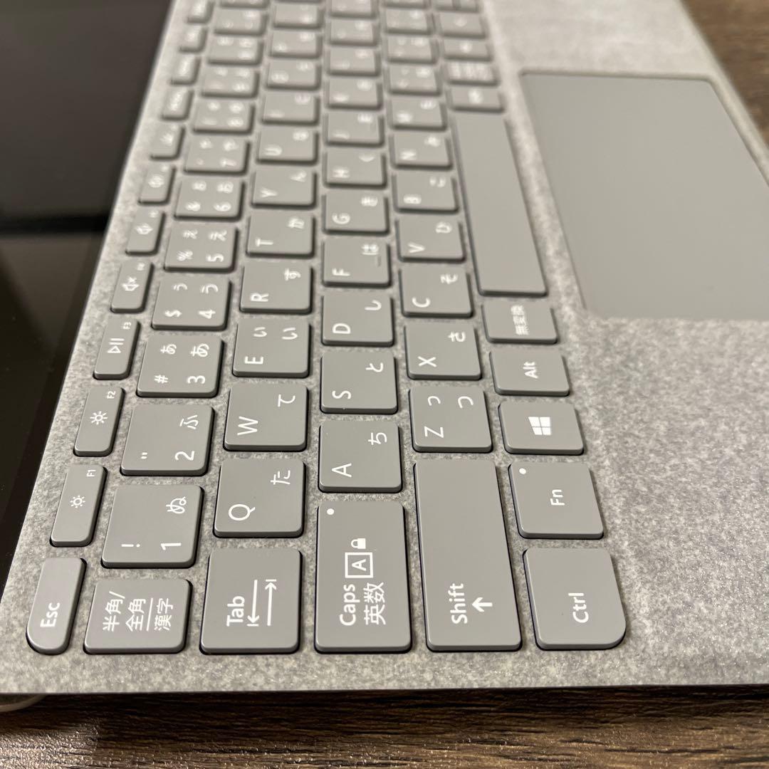 Surface Go (128GB/8GB) & タイプ カバー (プラチナ)