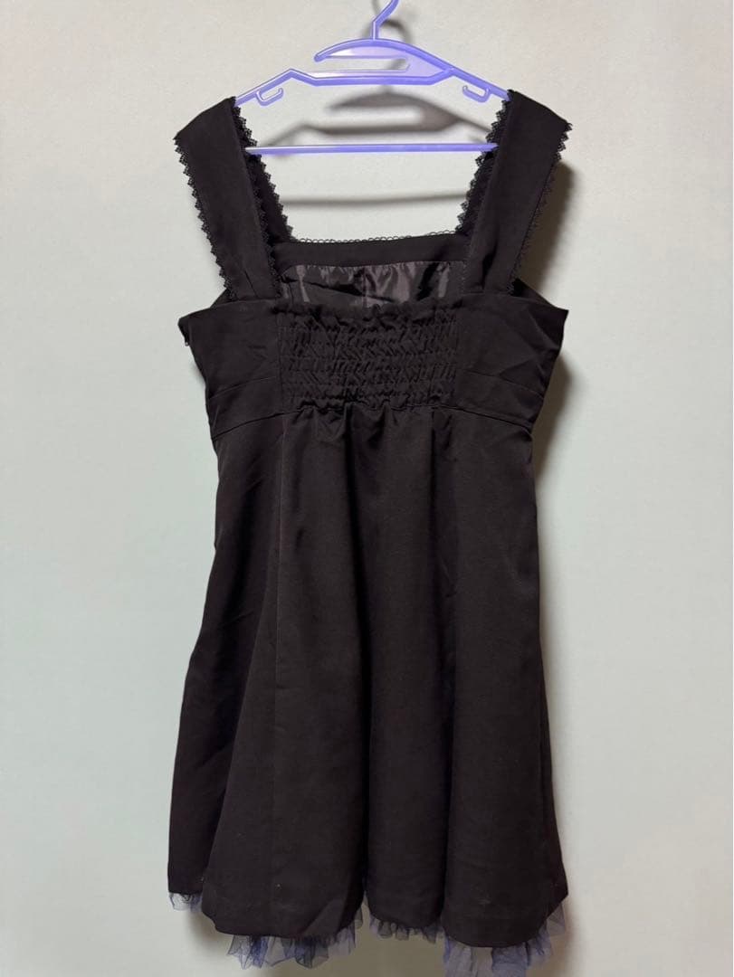 ブラックピースナウ　王冠ジャンパースカート