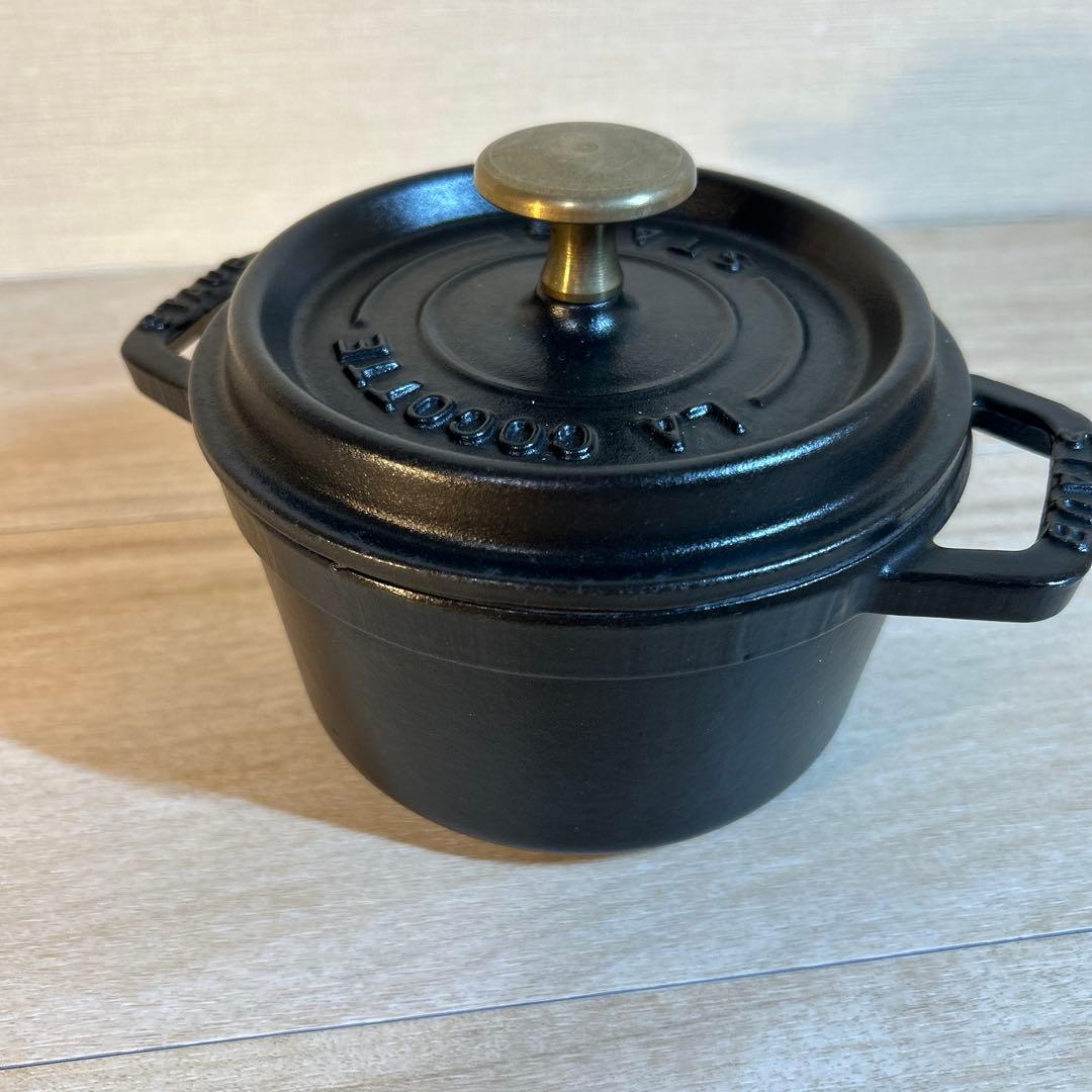 staub ストウブ　ココットラウンド　12cm ブラック　両手鍋　鍋