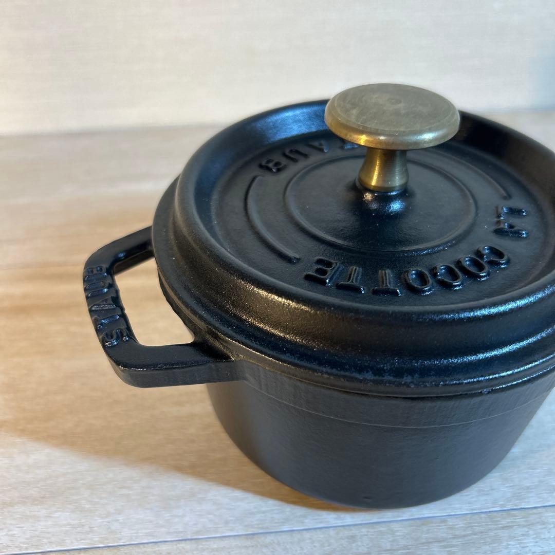 staub ストウブ　ココットラウンド　12cm ブラック　両手鍋　鍋