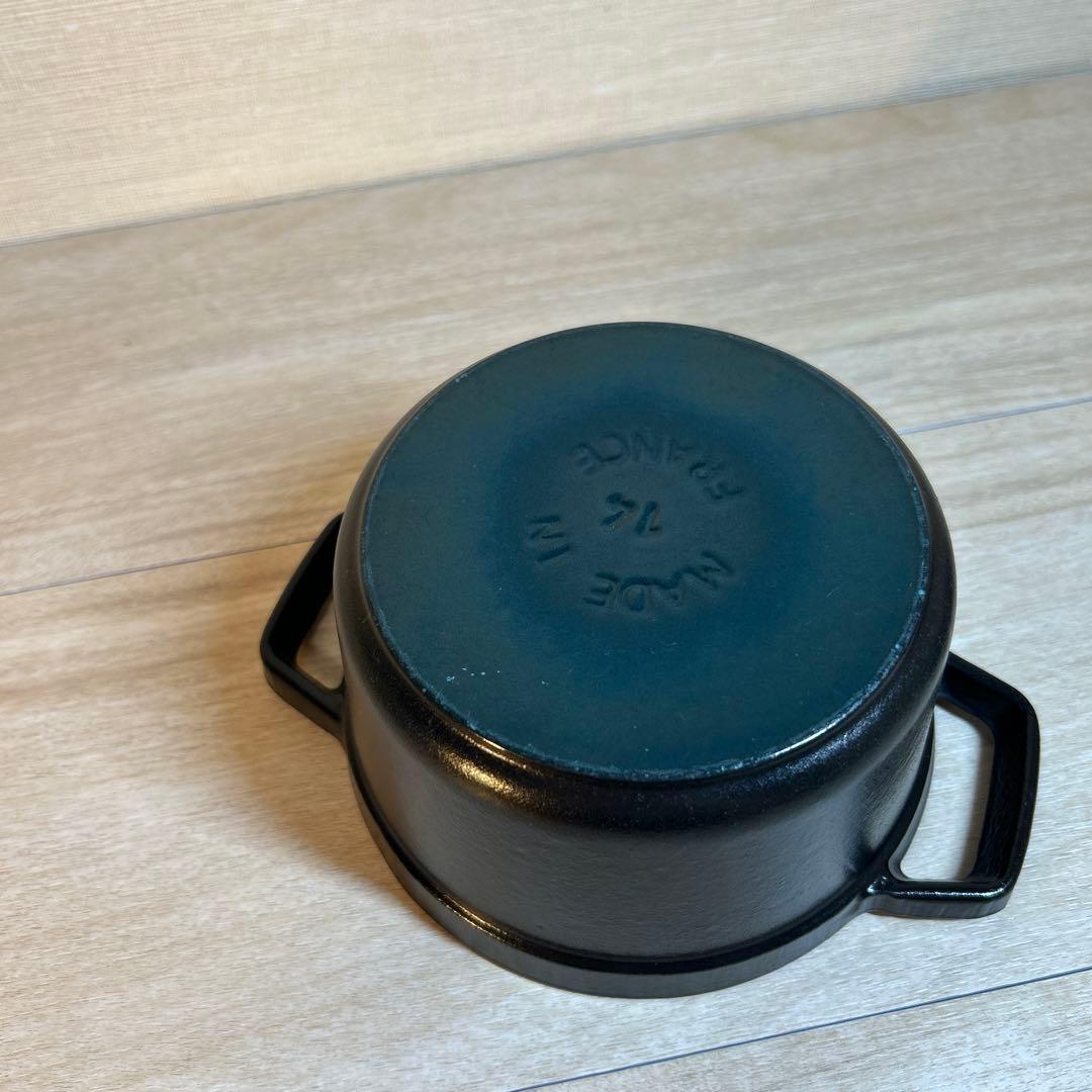 staub ストウブ　ココットラウンド　12cm ブラック　両手鍋　鍋