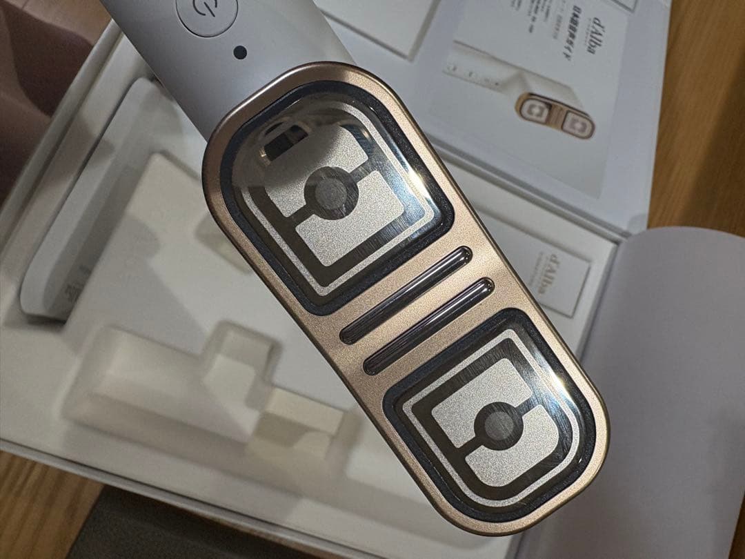 d'Alba ダルバ シグネチャーオールセラダブルショット 美顔器　お値下げ