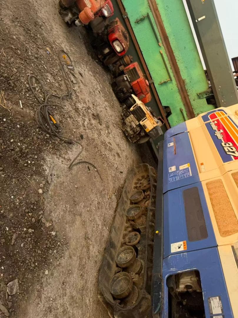 【福岡県みやま市】イセキ コンバイン 型式 327 3条刈 アワメータ—427H