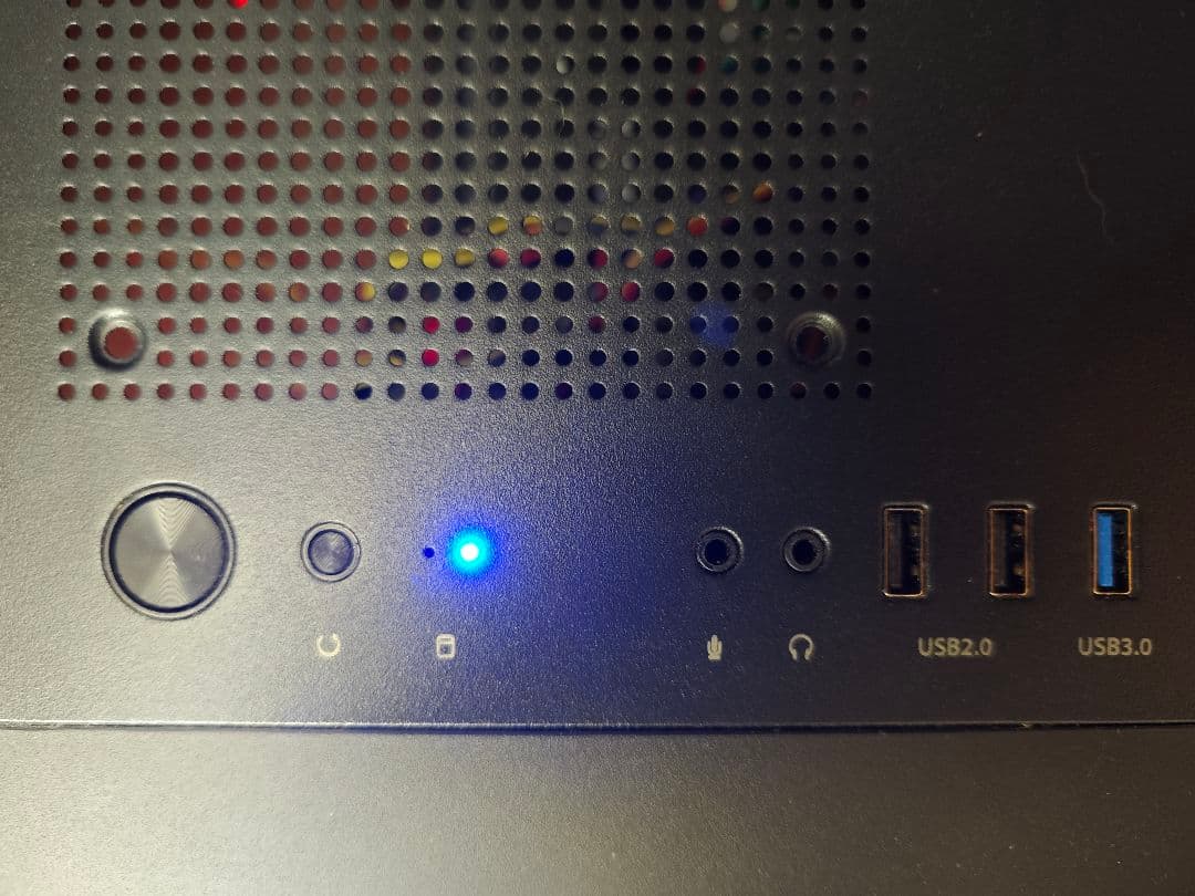 ゲーミングPC (i7 4790、RX VEGA 56、16GBメモリ)