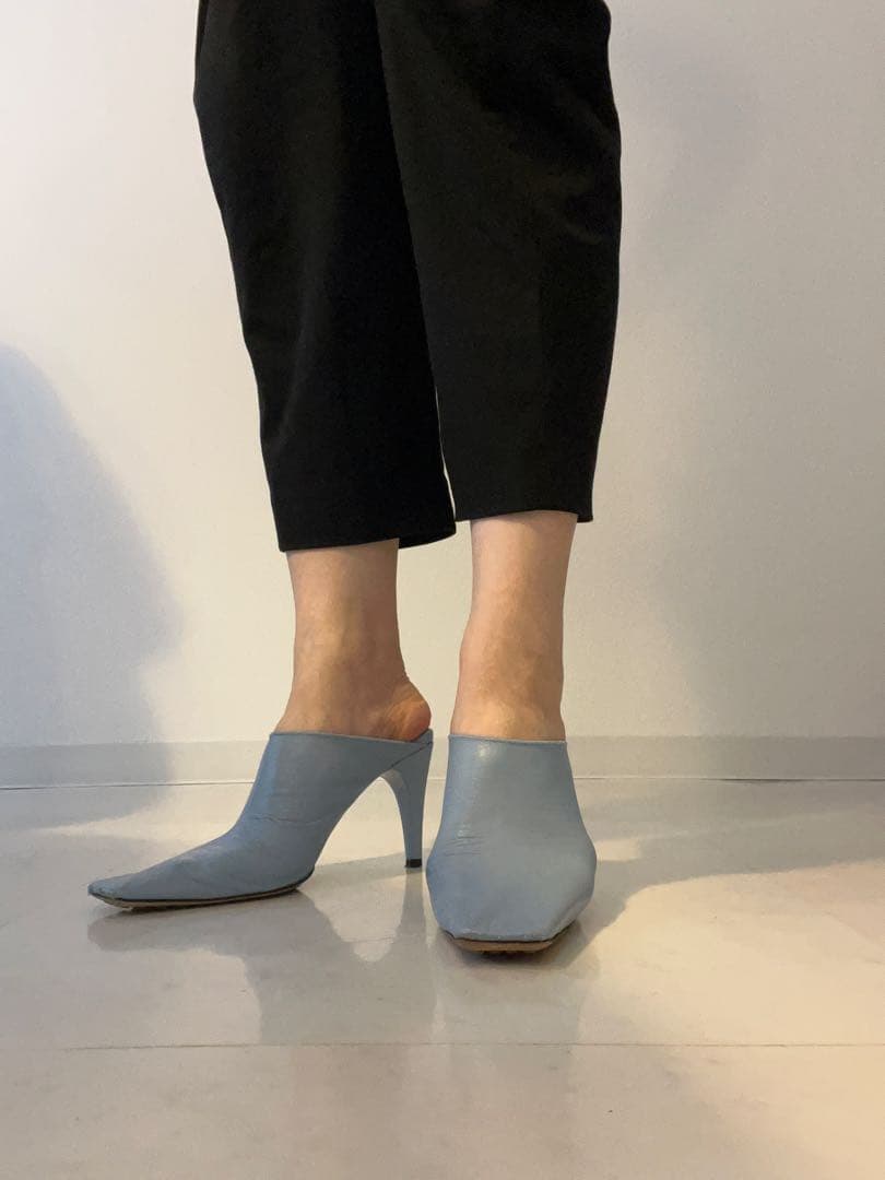 BOTTEGA VENETA 水色 レザー ミュール