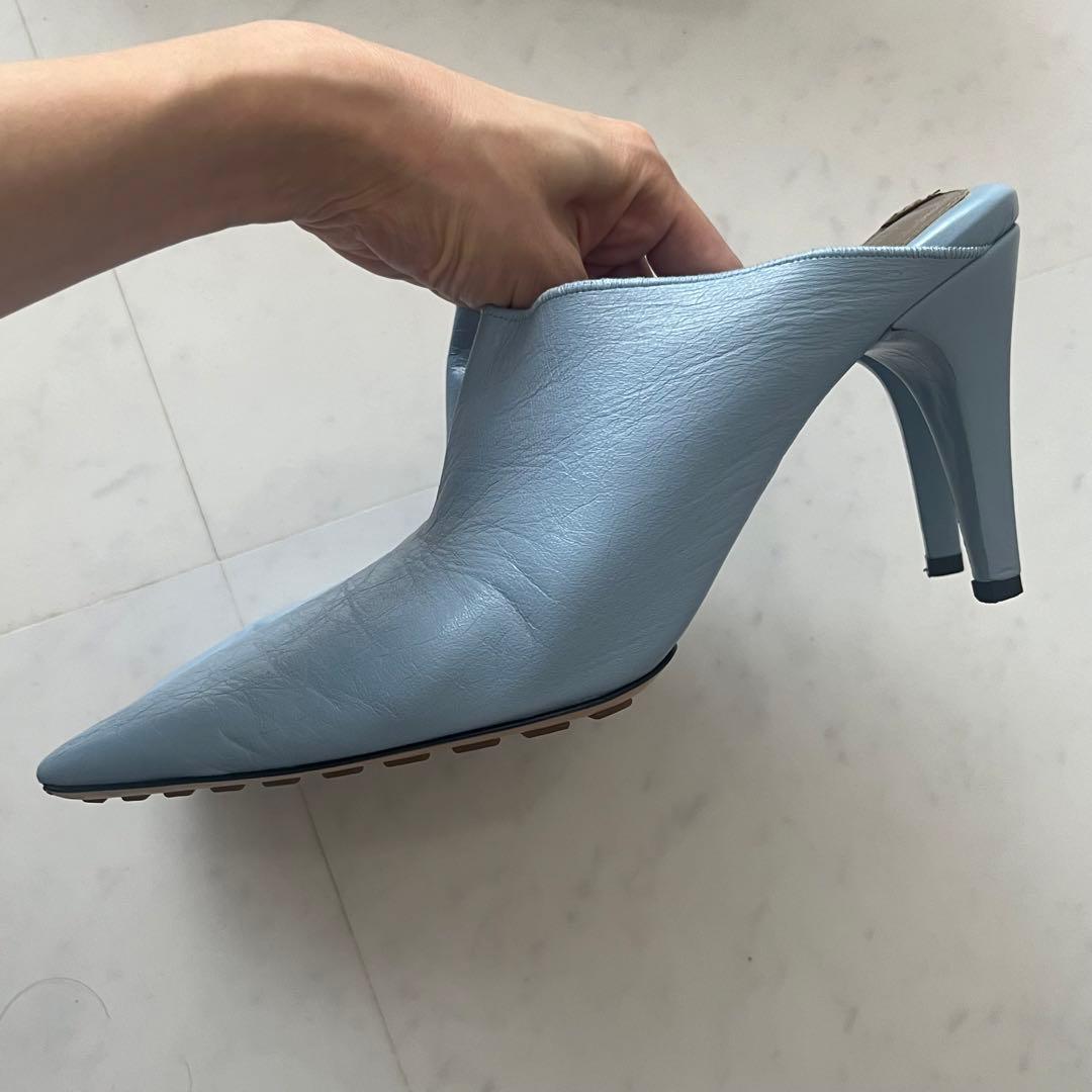 BOTTEGA VENETA 水色 レザー ミュール