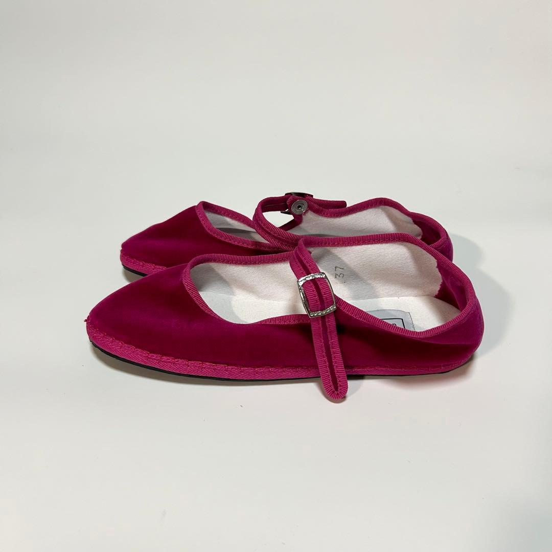 【新品未使用】ドロゲリア・クリベリーニ カンフーシューズ ピンク 37