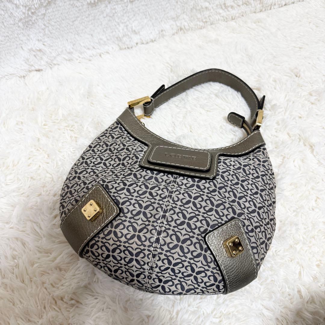 バッグ LOEWE New Road Anagram Hobo Bag