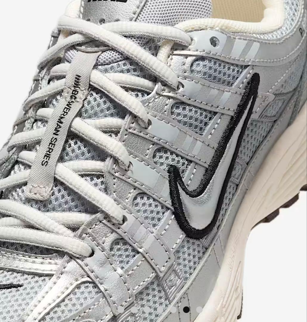 Nike シルバー スニーカー　ナイキ P-6000 ジュニアシューズ　24cm