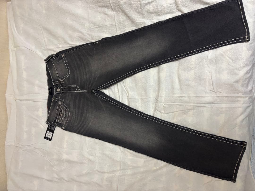 新品TRUE RELIGION Geno グレー 新品タグ付き