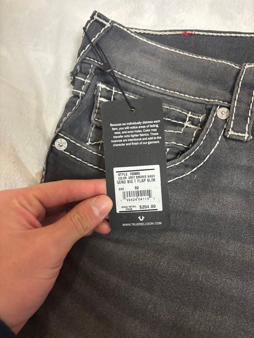 新品TRUE RELIGION Geno グレー 新品タグ付き