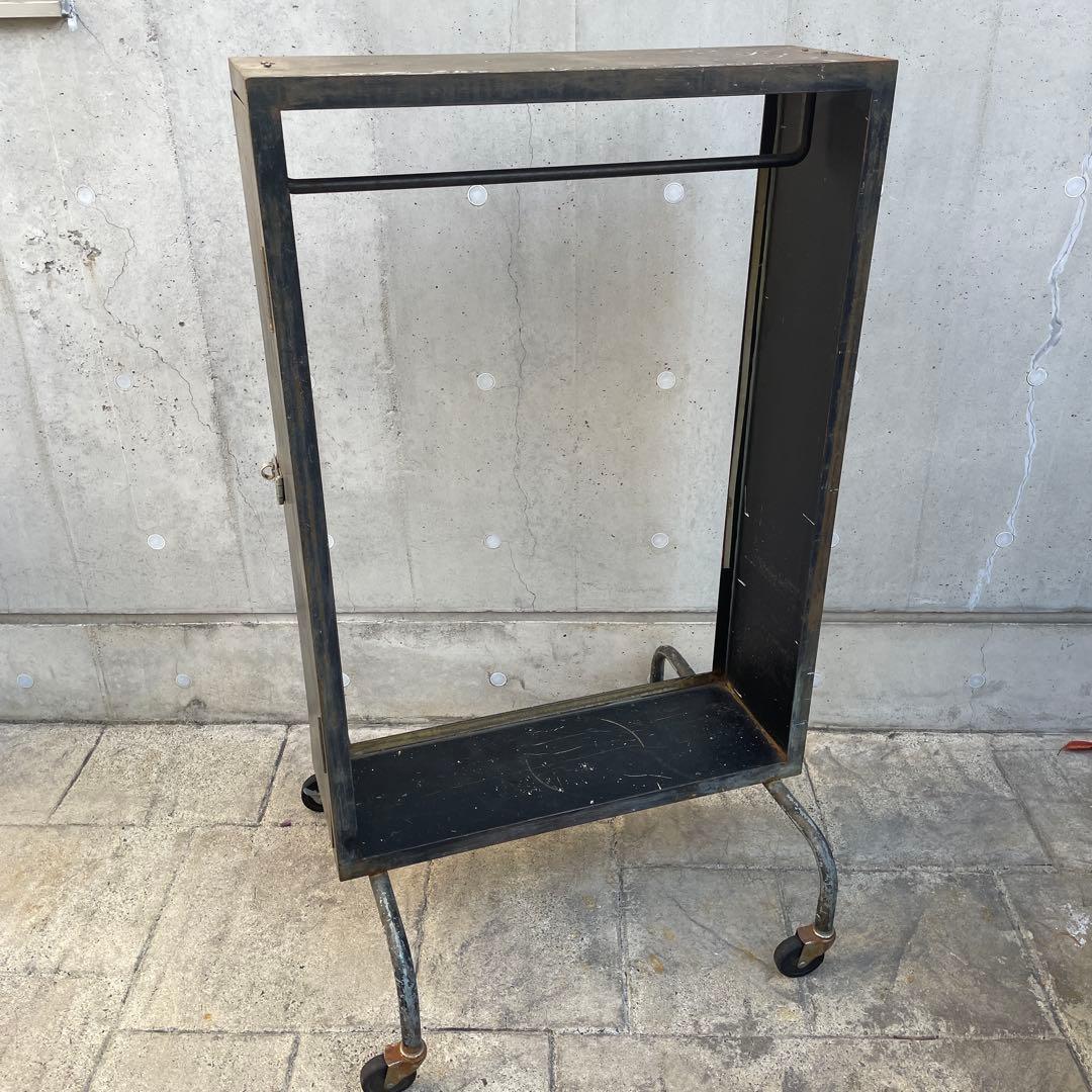 1910s ヴィンテージ 金属製ハンガーラック キャスター付き　インダストリアル