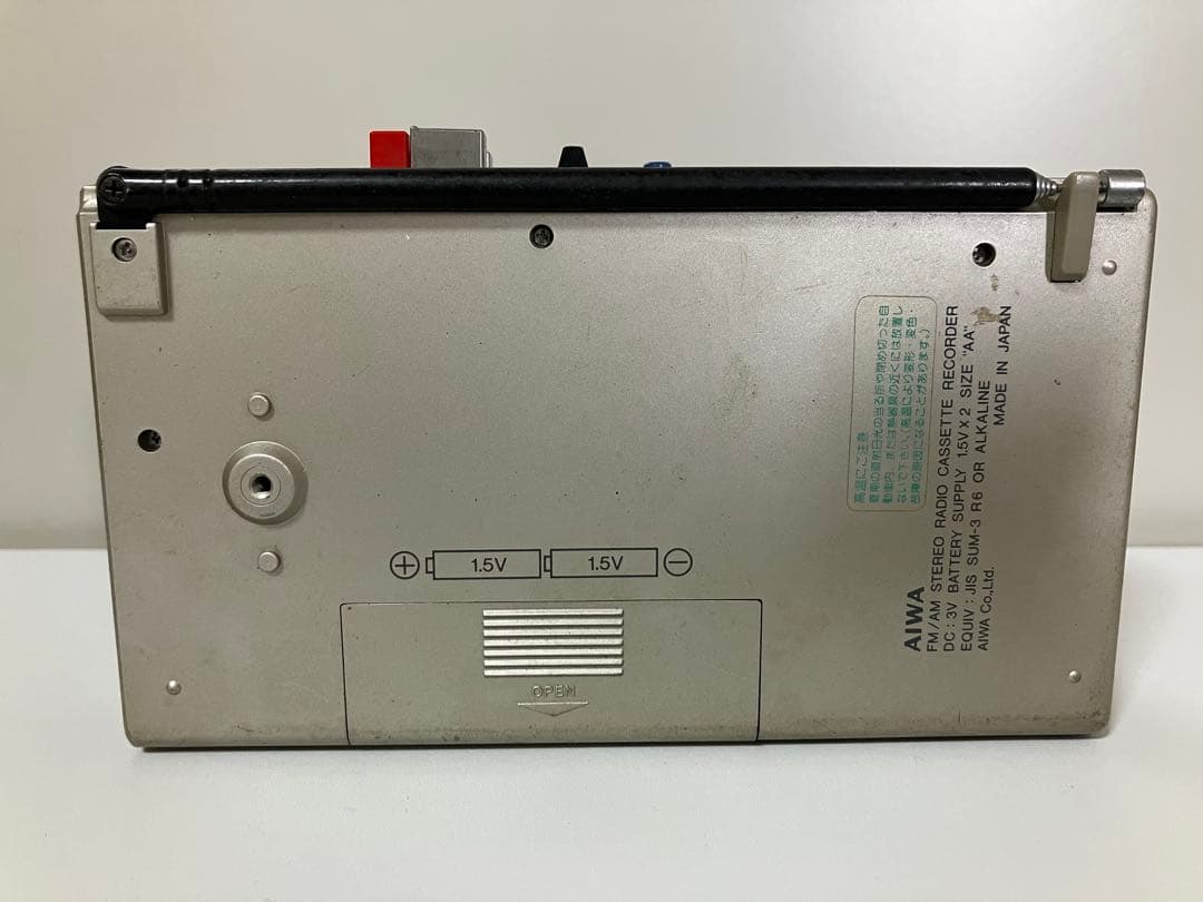 AIWA HS-J2 カセットレコーダー　ジャンク品