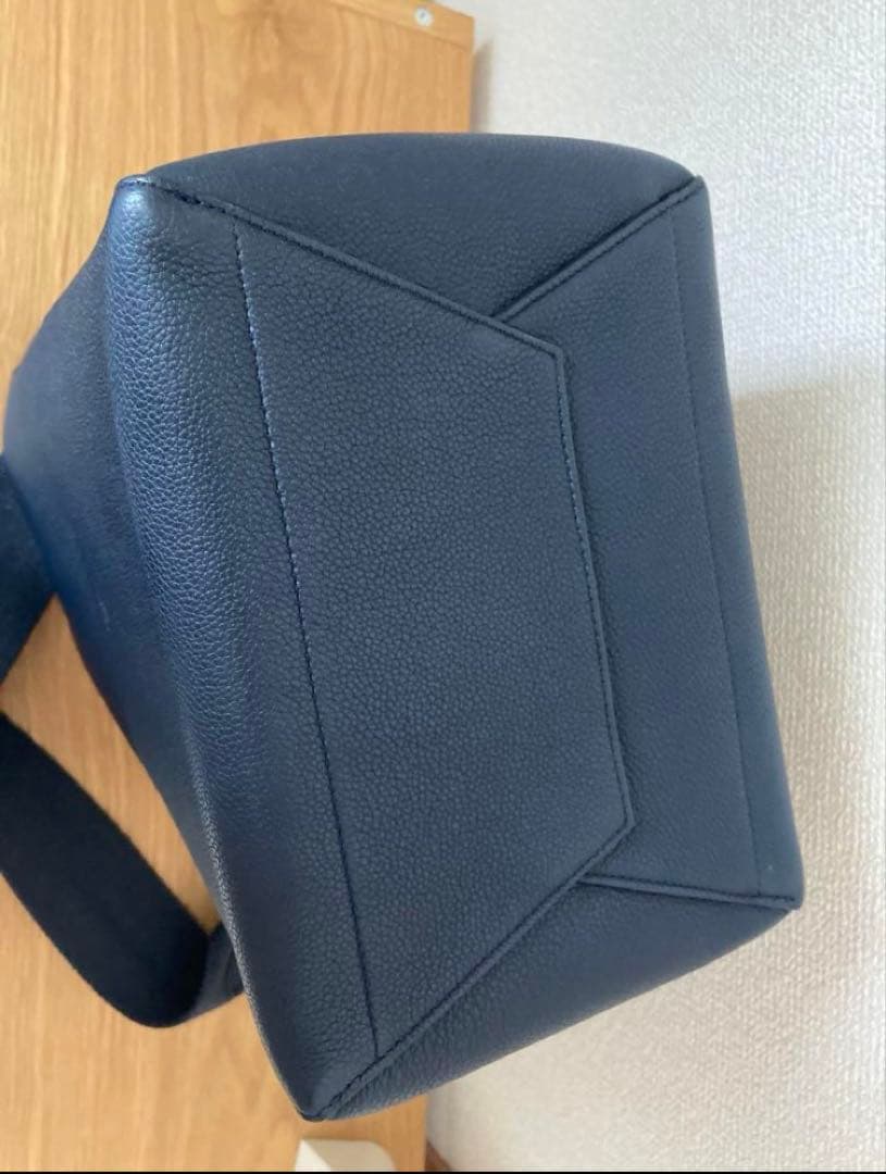 ✳︎mimiさま✳︎【美品】CÉLINE ネイビー サングル　ミディアム