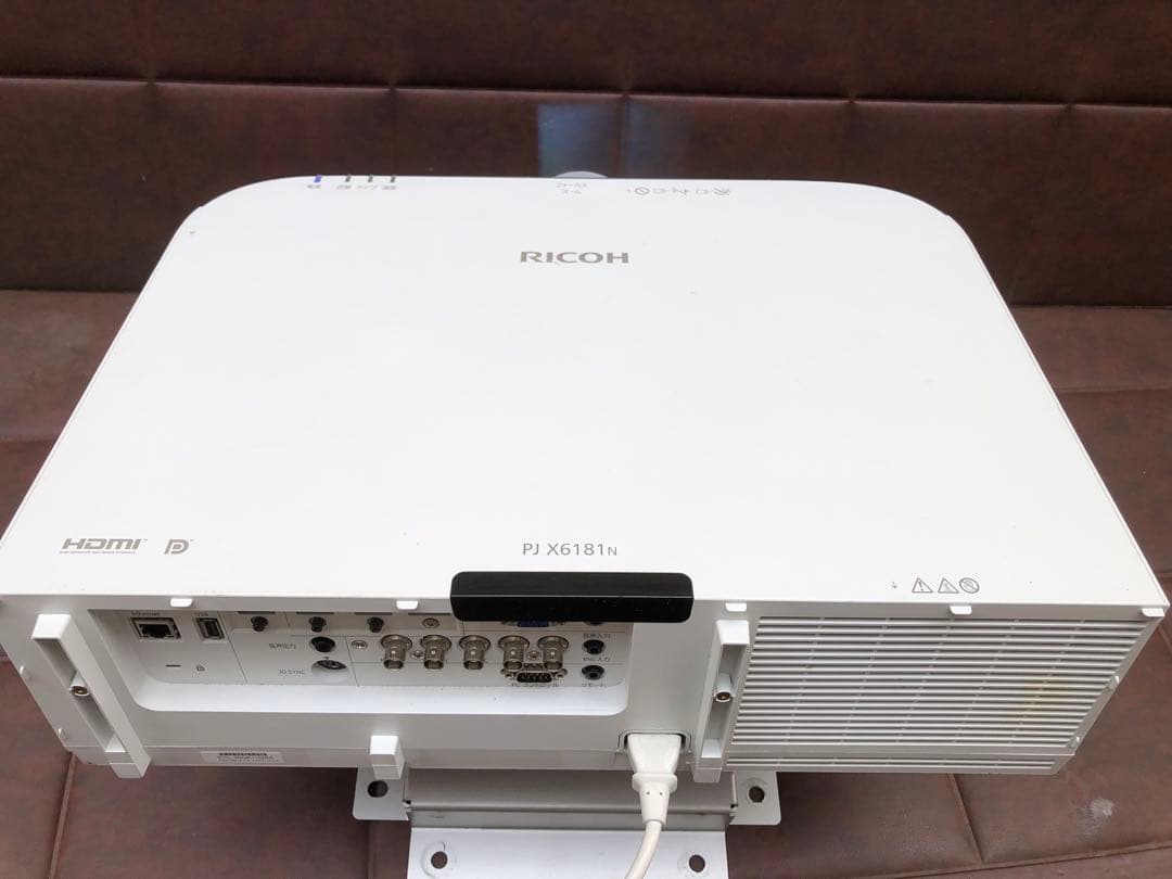 RICOH PJ WX6181N 大型プロジェクター通電のみ(J092)