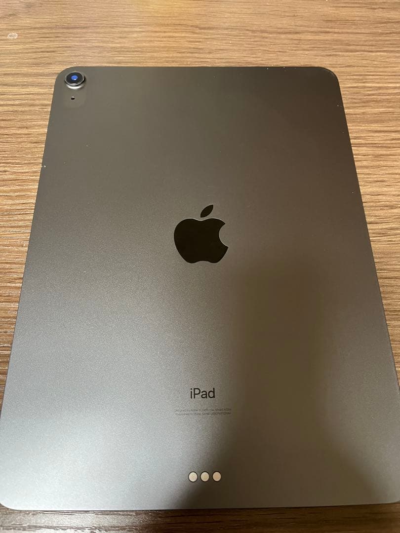 【れれれのれー】Apple iPad Air (第4世代) スペースグレー