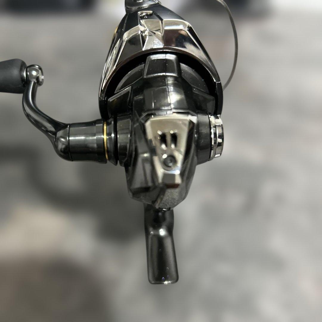 【美品】20ツインパワーC2000S ios ラインローラーカスタム