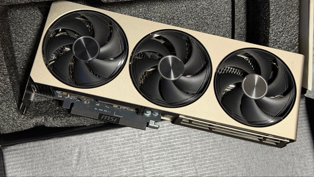 グラフィックボード・グラボ・ビデオカード MSI GeForce RTX5070 12G INSPIRE 3X OC