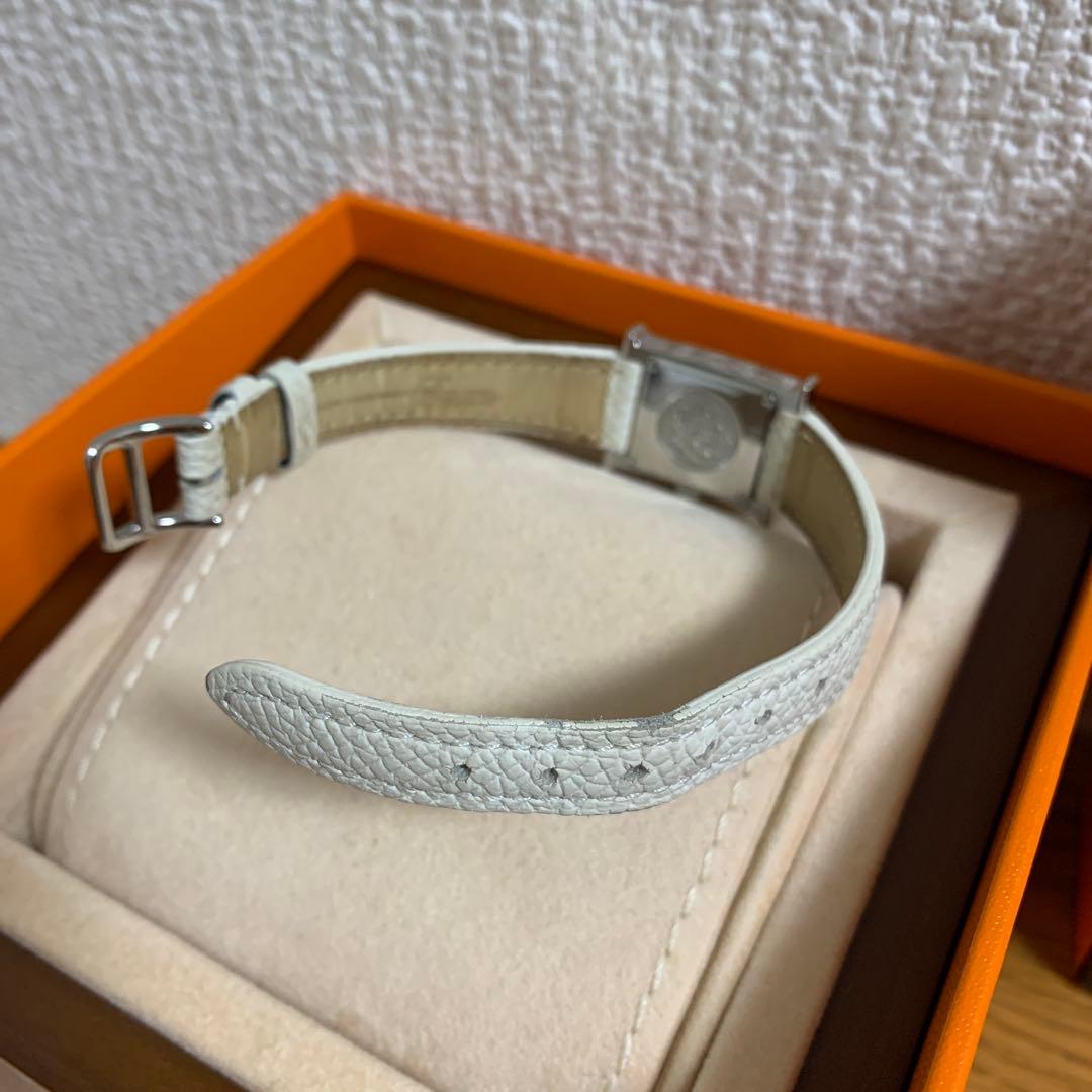 なっちゃん　HERMES ホワイトレザー 時計　エルメス　hウォッチ