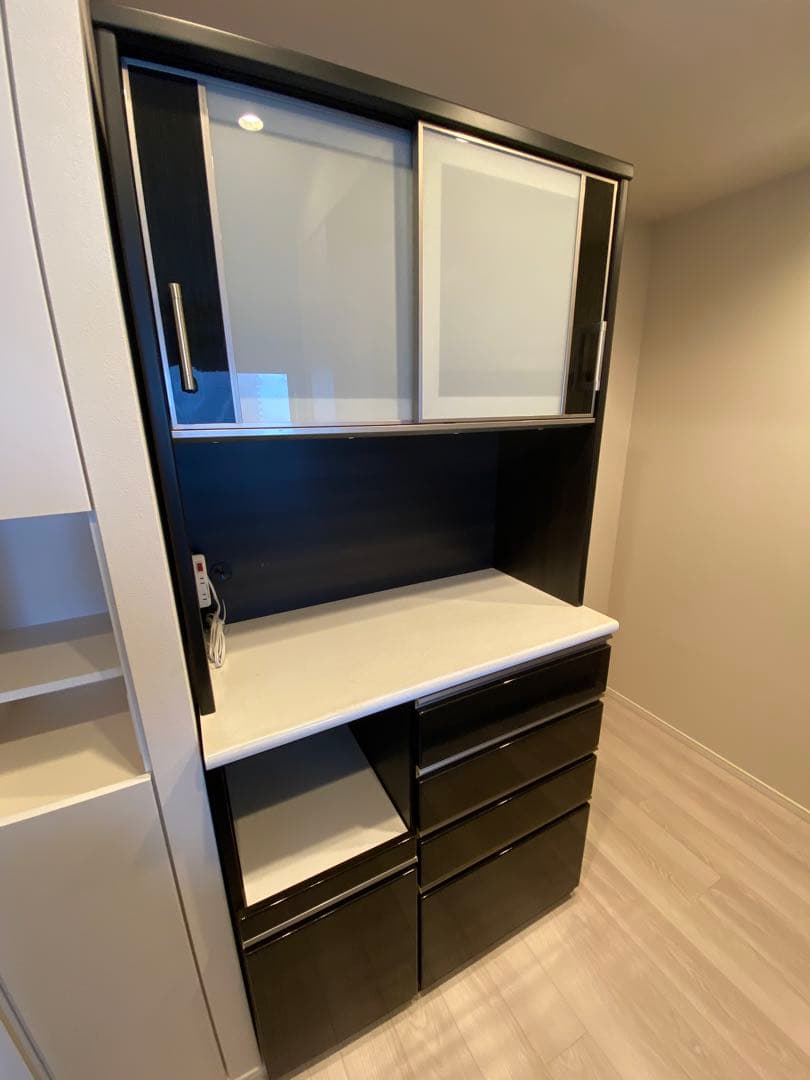 【最終値下げ】【ニトリ】黒の木製食器棚・キッチンカウンター