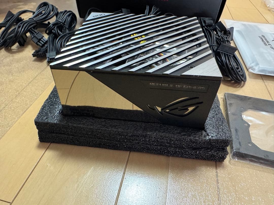 ROG LOKI 750W PLATINUM SFX-L電源