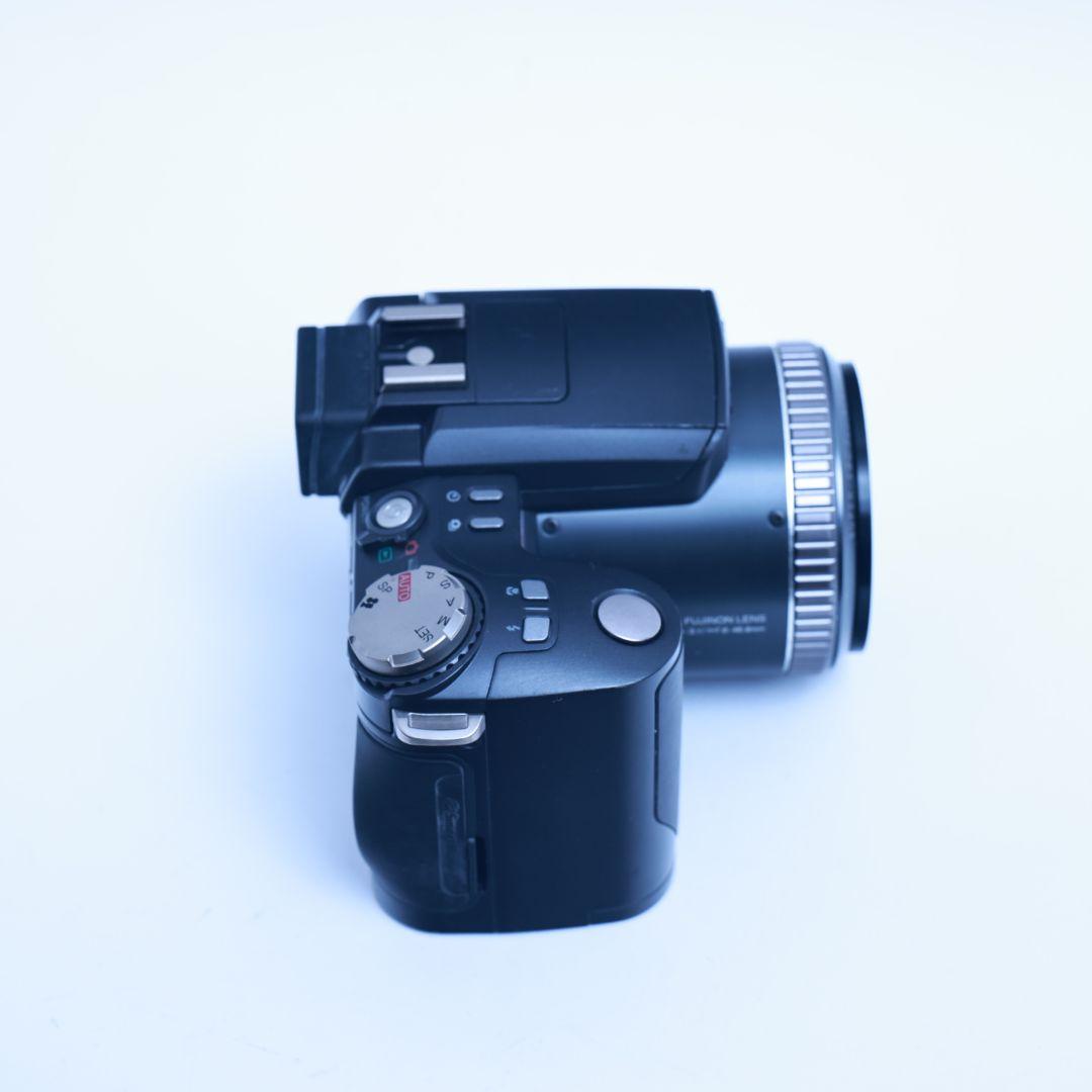 動作確認済み　オールドデジカメ　2台　メモリー電池充電器付