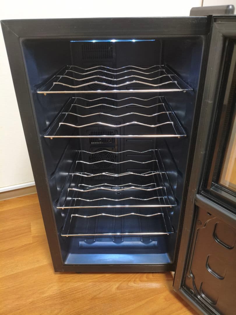 コンポジット製 a05394 18本 24L ワインセラー ワインクーラー
