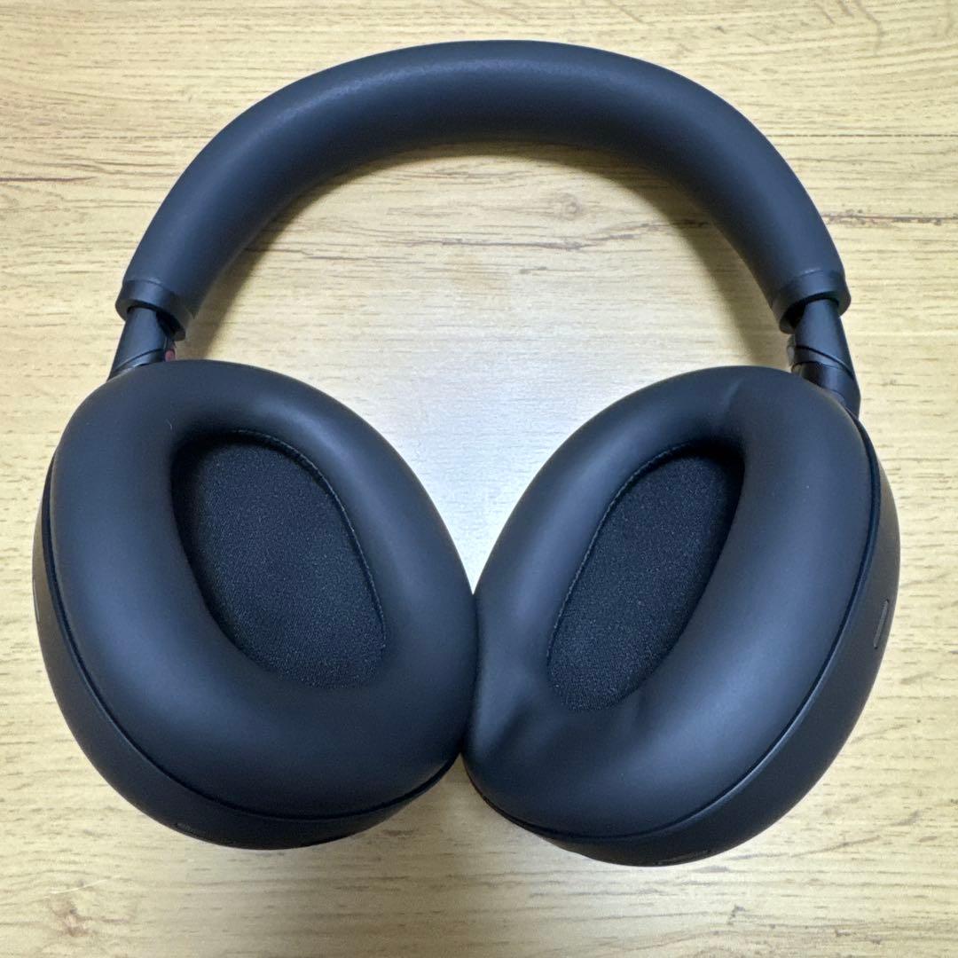 WH-1000xM6 ソニー　ヘッドホン　ケース付き