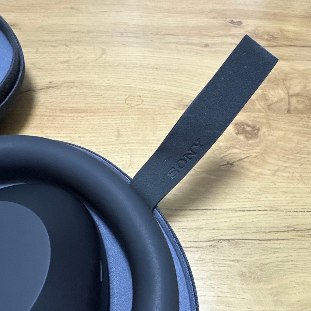 WH-1000xM6 ソニー　ヘッドホン　ケース付き