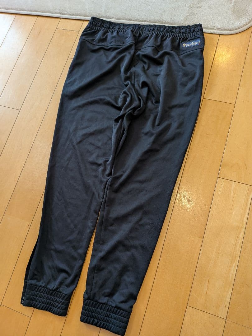 Nike 2022フランス代表トラベルパンツブラック×ゴールド