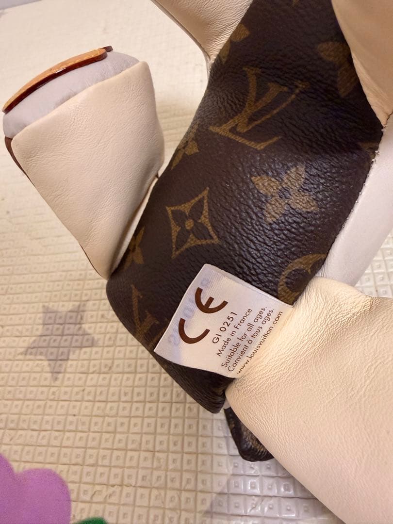 ルイヴィトン イヌ置物 戌年の方！