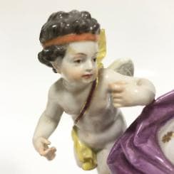 マイセン風 フィギュリン ミューズとキューピッド 高さ21cm（真贋不明）