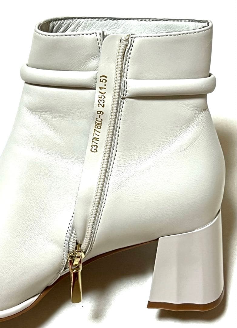 ☆新品未使用☆本革 ショートブーツ 牛革 アイボリー レディース23.5cm