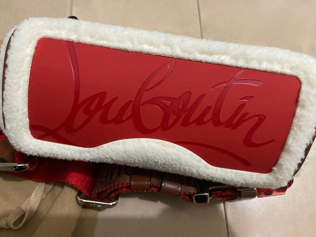 ルブタン　バッグ